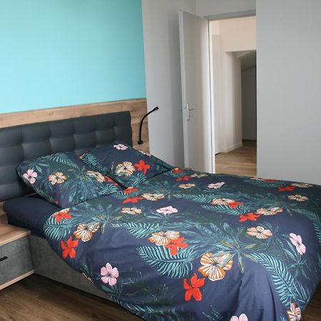 Les Nuits D'Aldearde Apartment Airvault Bagian luar foto